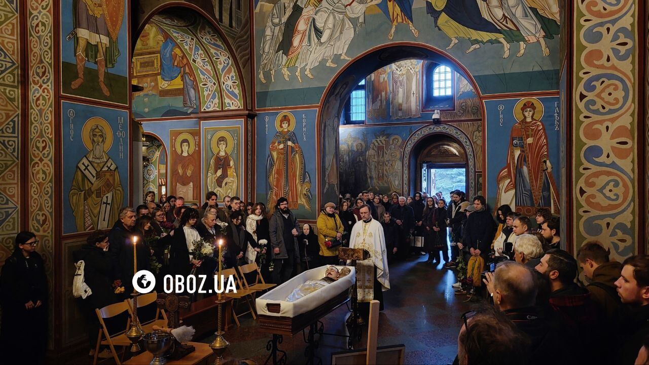 У Києві попрощалися з військовим, учасником проєкту Ukraїner Костянтином Гузенком. Фото та відео