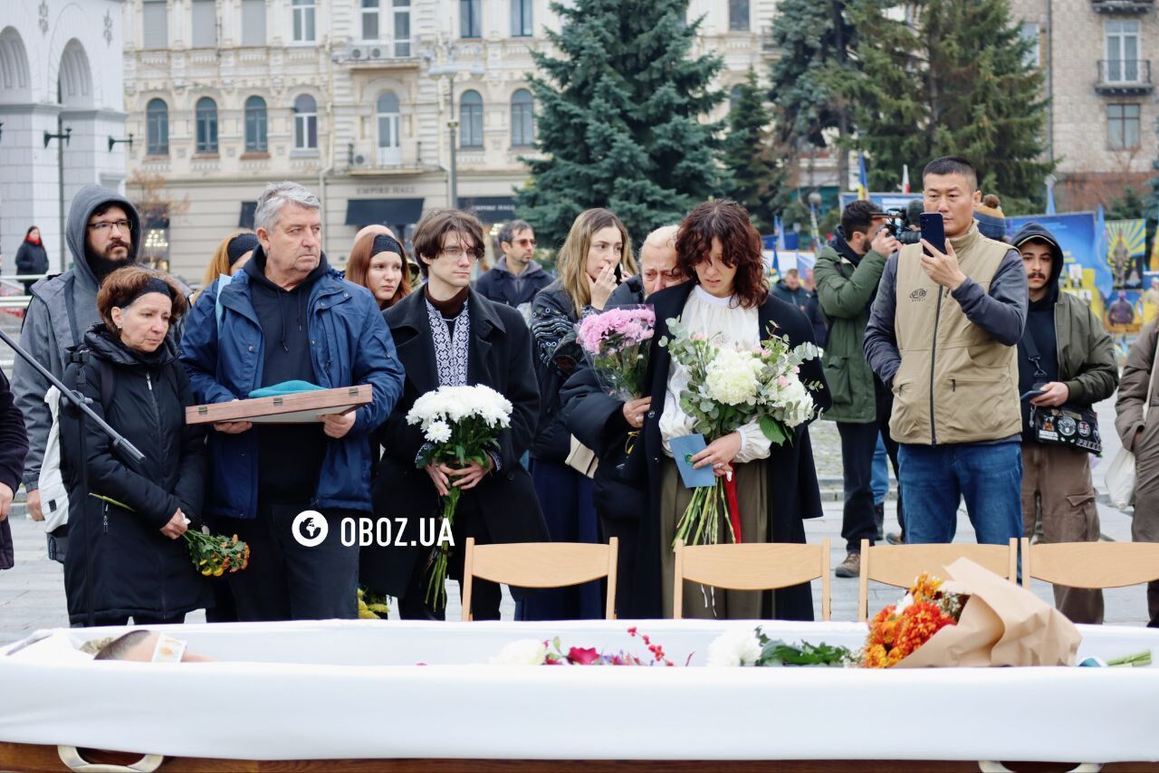 У Києві попрощалися з військовим, учасником проєкту Ukraїner Костянтином Гузенком. Фото та відео