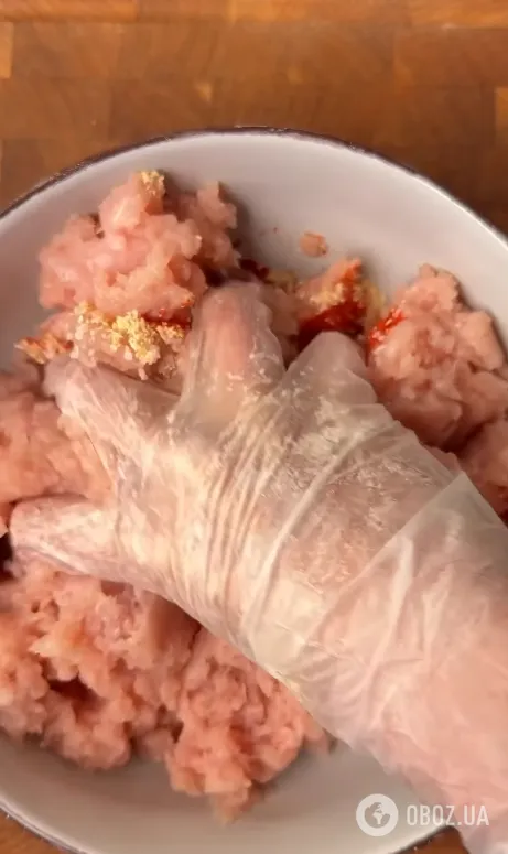 Куриные бомбочки с грибами и сыром: приготовьте вместо привычных котлет на обед