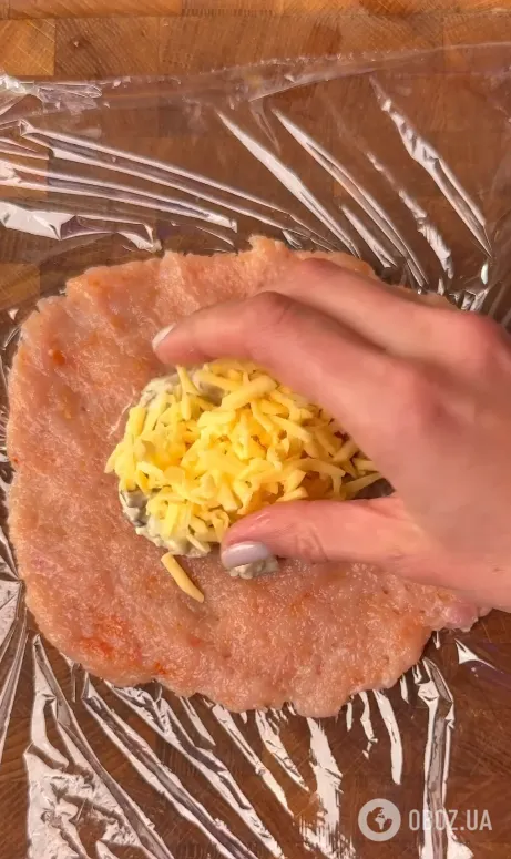 Куриные бомбочки с грибами и сыром: приготовьте вместо привычных котлет на обед