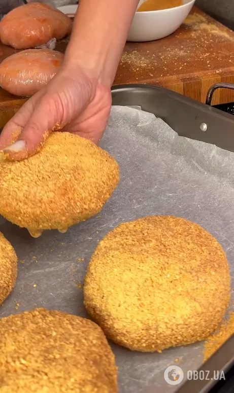 Куриные бомбочки с грибами и сыром: приготовьте вместо привычных котлет на обед