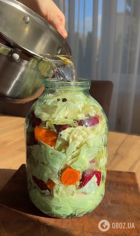 Найсмачніша капуста "Пелюстка", яка може довго зберігатись: додайте багато часнику