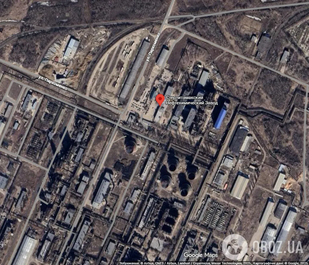 Дрони ГУР уразили Стерлітамакський нафтохімічний завод у російському Башкортостані: сталась пожежа