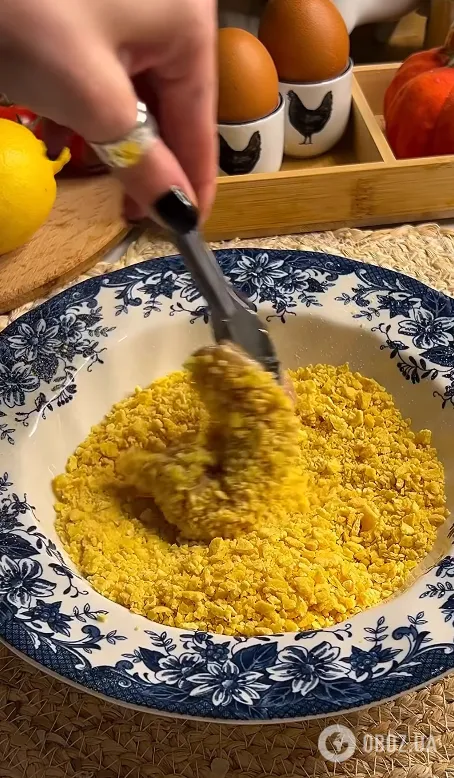 Хрустящие куриные стрипсы, как в популярных фаст-фудах: можно легко приготовить в домашних условиях