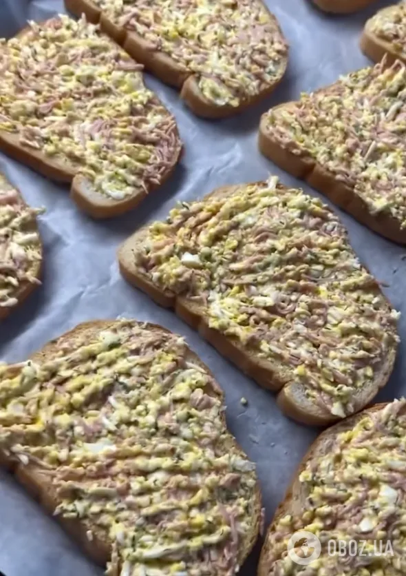 Горячие бутерброды на скорую руку: рецепт сытного и вкусного блюда