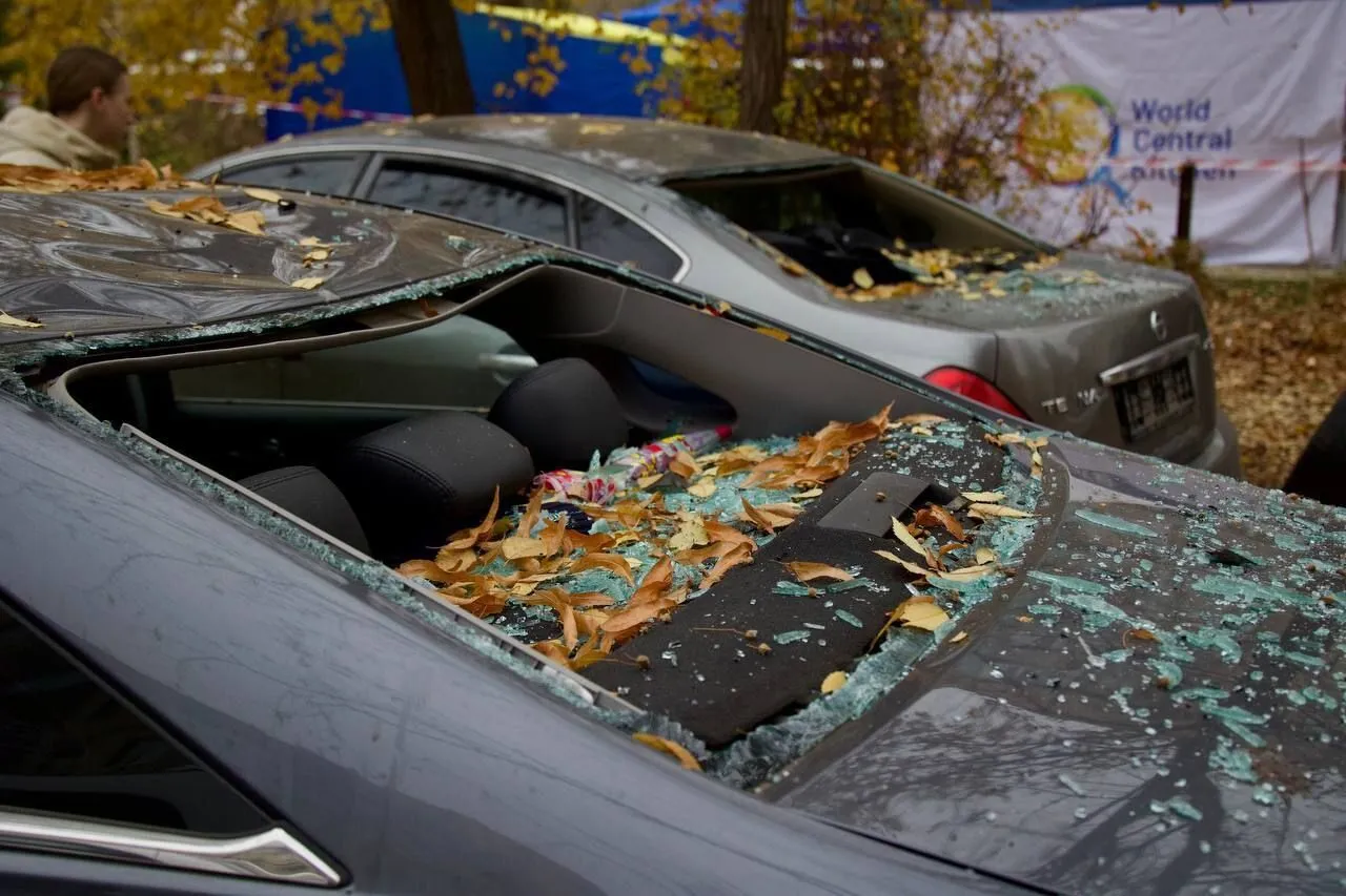 Пекельна ніч у Дніпрі. РФ била ракетами й БПЛА по місту: є влучання в багатоповерхівку, загинули три людини