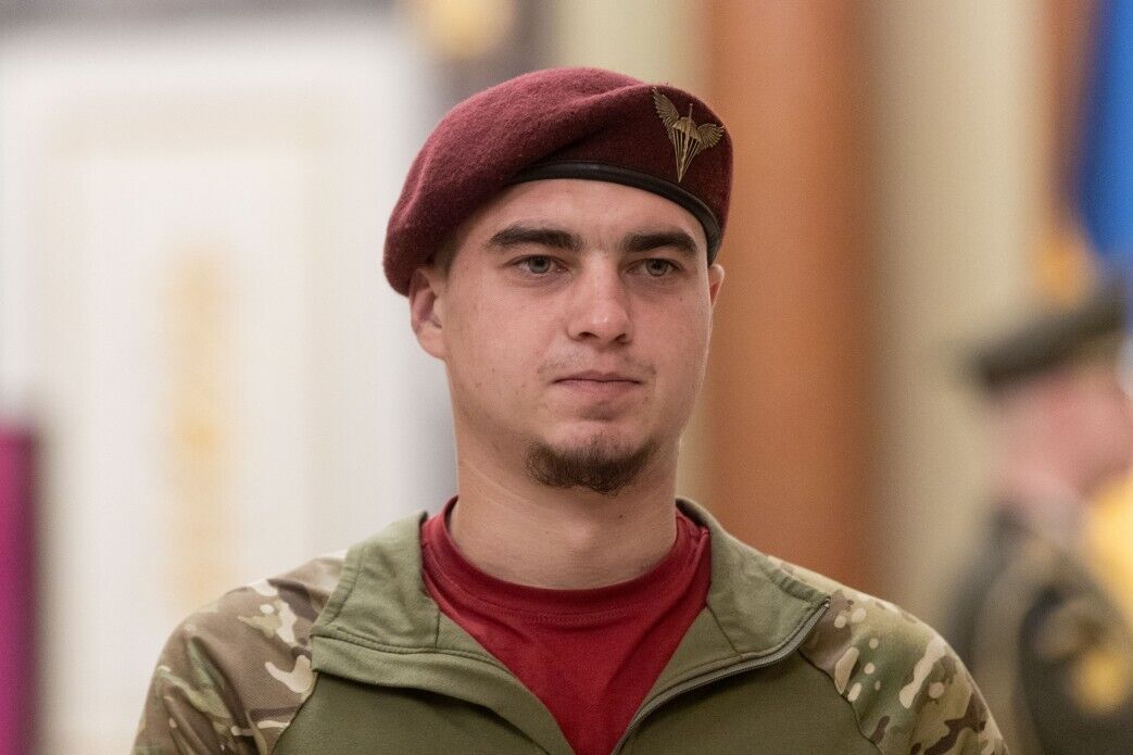 "Это наша гордость и наша независимость": Зеленский отметил воинов ДШВ государственными наградами. Фото и видео