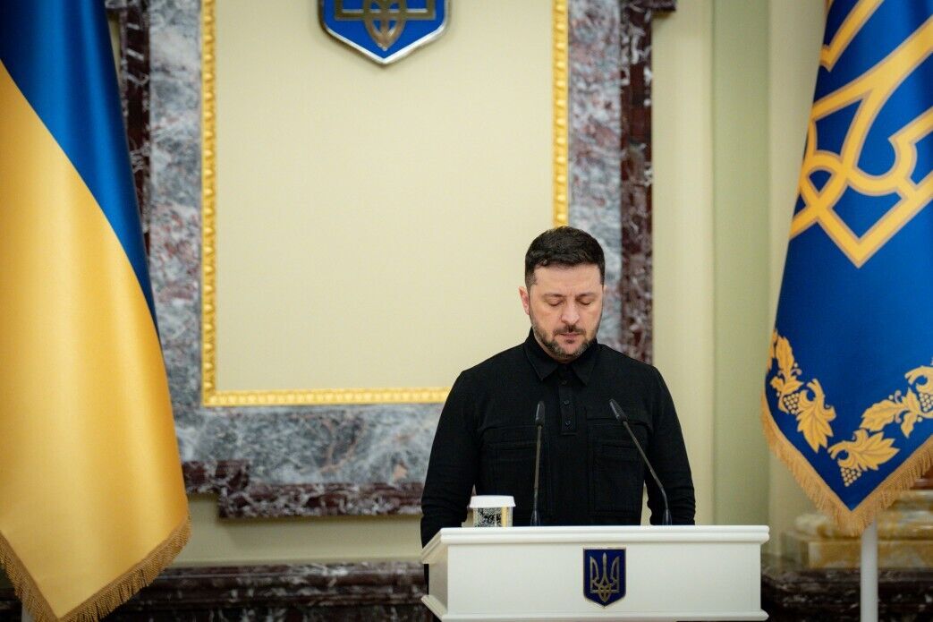 "Это наша гордость и наша независимость": Зеленский отметил воинов ДШВ государственными наградами. Фото и видео