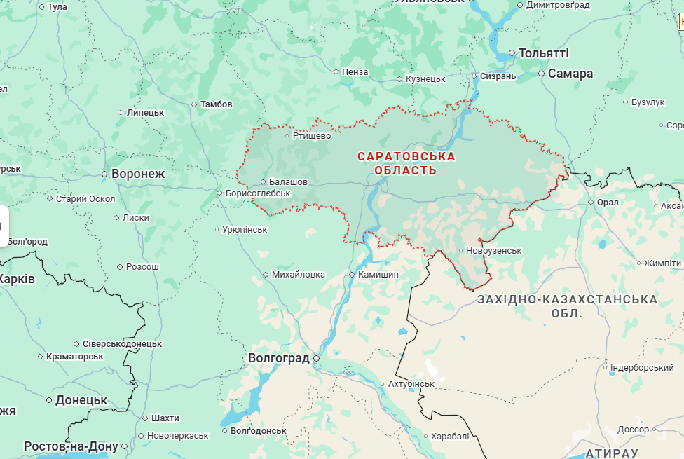 В трех регионах РФ ночью раздавались взрывы: есть прилеты на НПЗ и проблемы со светом. Видео