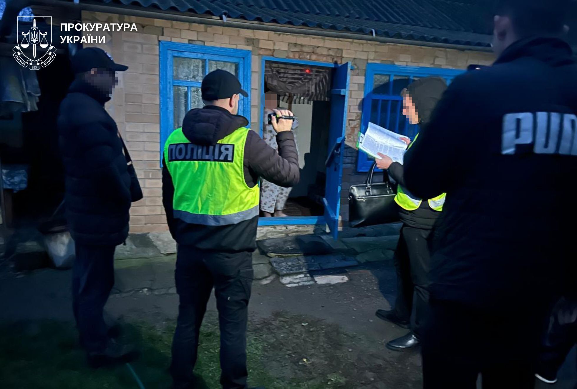 В Винницкой области 49-летний депутат "купил" себе 18-летнюю жену ради отсрочки от мобилизации. Фото