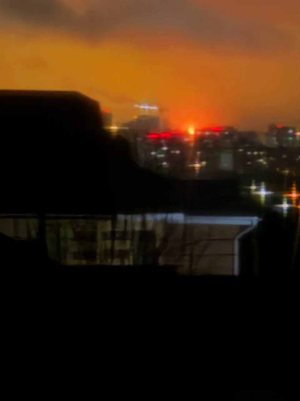 У Казані пролунали вибухи і спалахнула пожежа: перші подробиці. Фото і відео