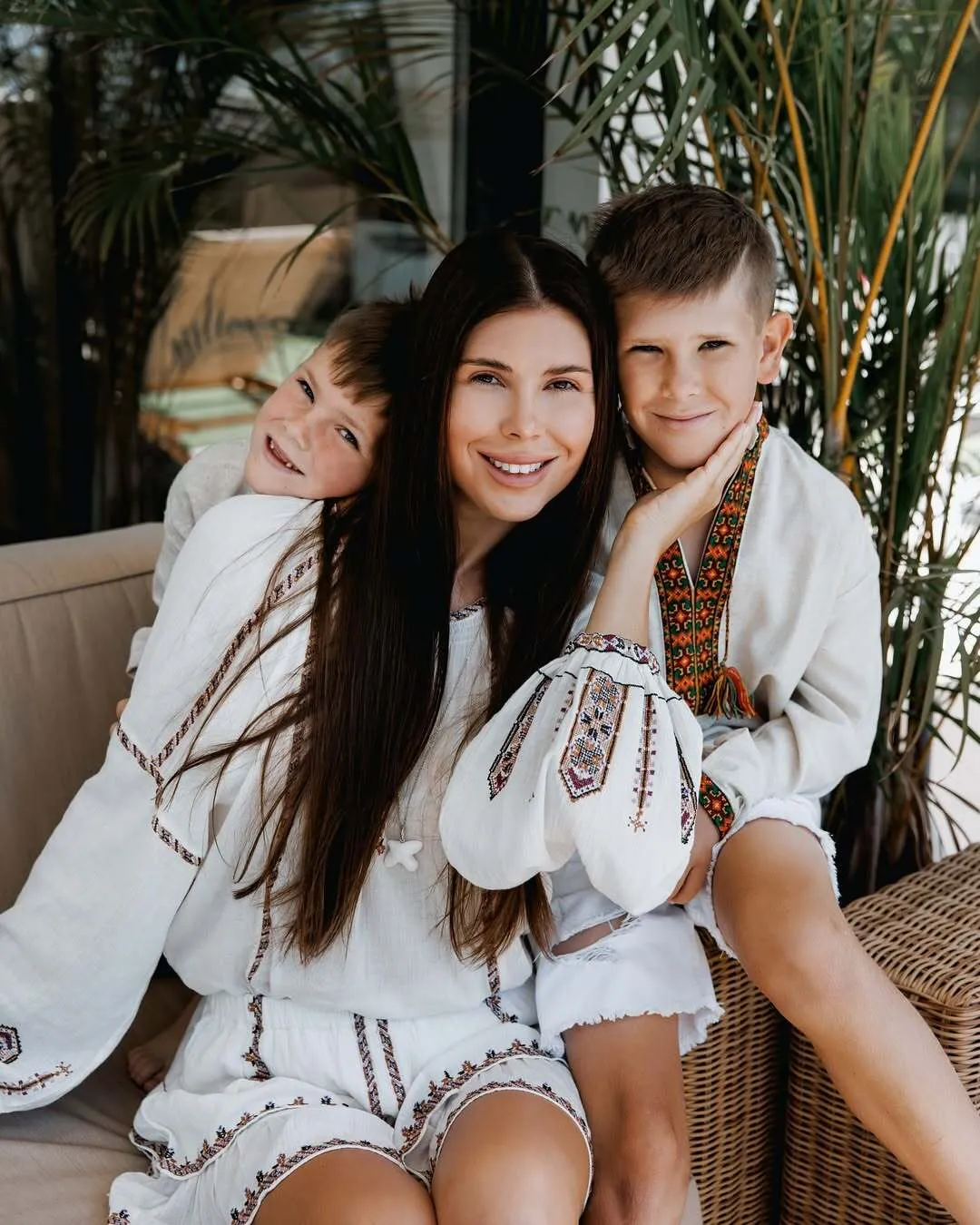 36-летняя жена Реброва родила ему третьего ребенка. Фото