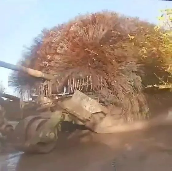 "Не проїхав і 10 км": в армії РФ скаржаться на танки-їжаки, які завчасно виходять із ладу. Фото