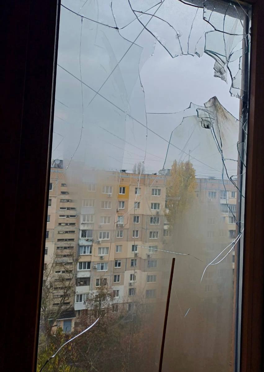 На Одещині БПЛА влучили в приватні будинки: виникла пожежа. Фото