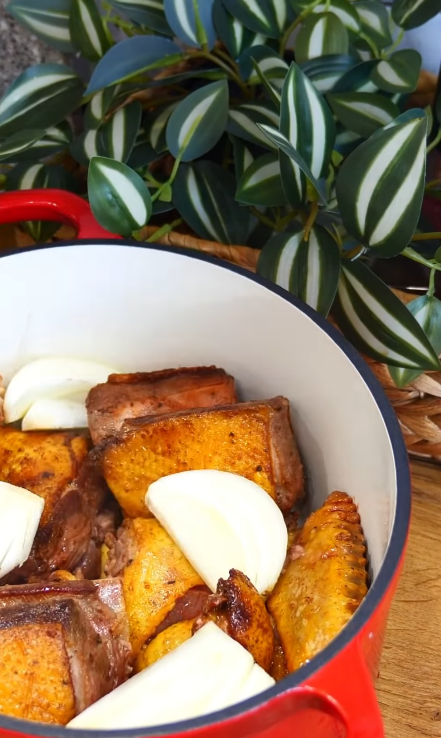 С чем запечь утку, чтобы она не была жесткой: понадобится один простой фрукт