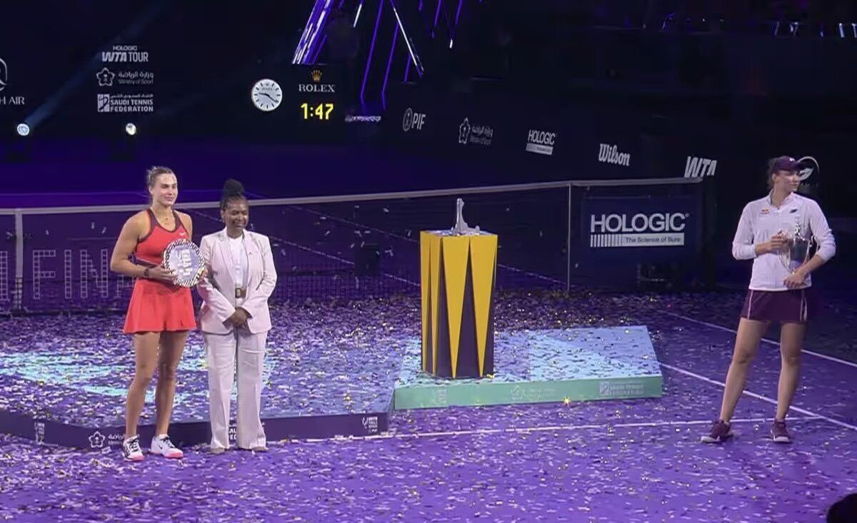 Скандал дня. Рибакіна влаштувала бунт після перемоги над Соболенко у фіналі Підсумкового турніру. Відео