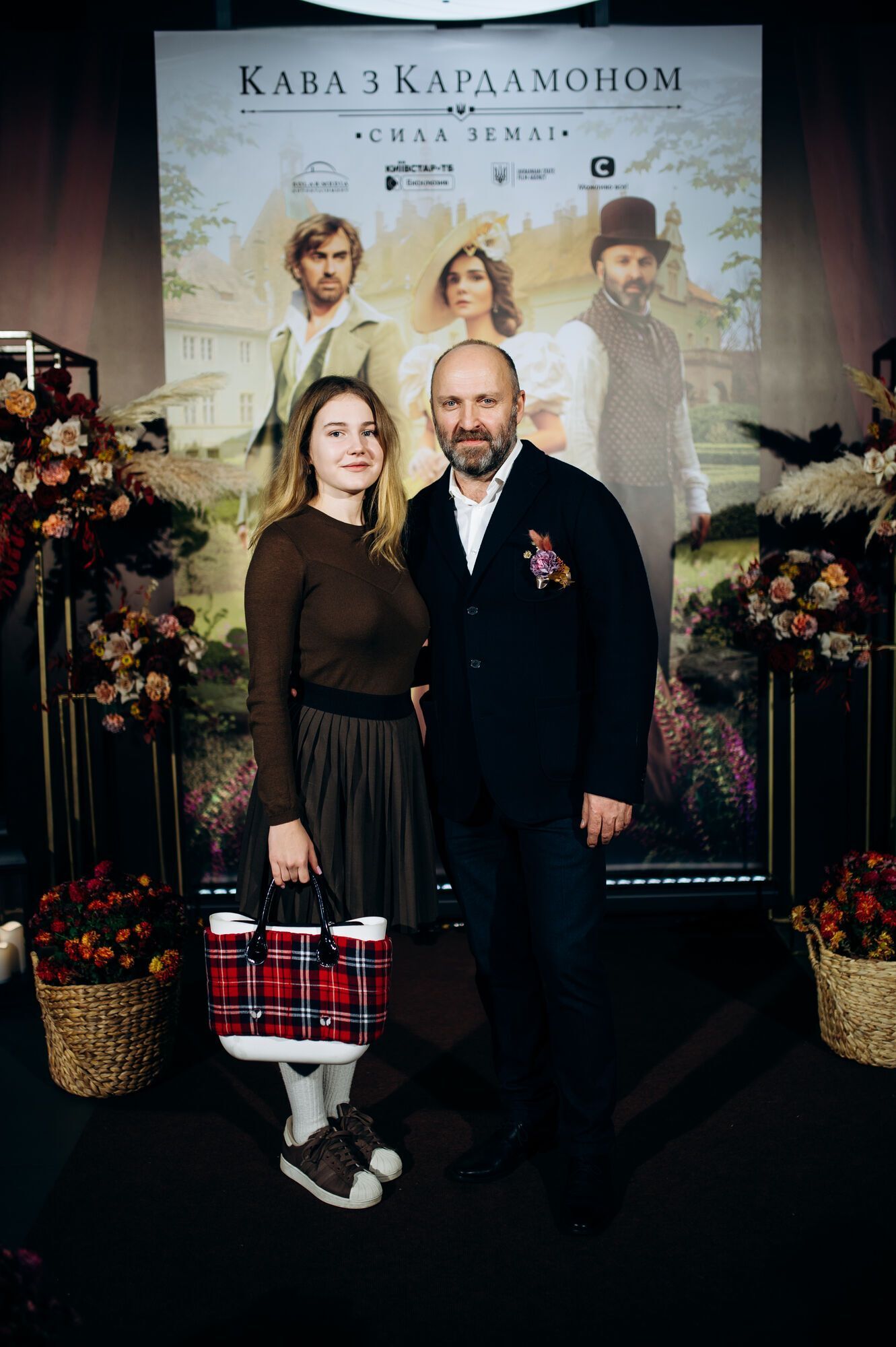 Сообщение от Роговцевой, требования Гнатковского и конфликт с автором романа. Закулисные тайны второго сезона "Кофе с кардамоном"