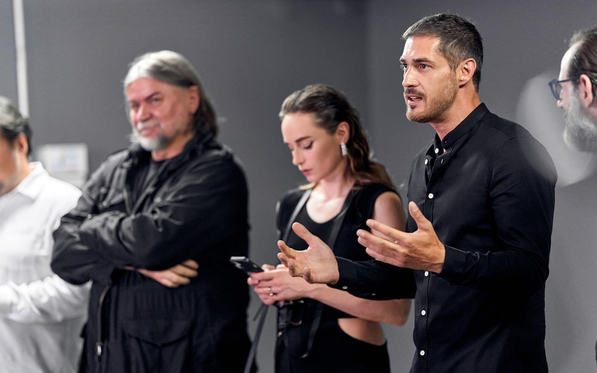 "Нам відомо вже про сімох загиблих". Зірка фільму "Довбуш" Дар’я Плахтій про втрати команди на фронті, феномен "Ти – космос" і роботу баристою в Лондоні