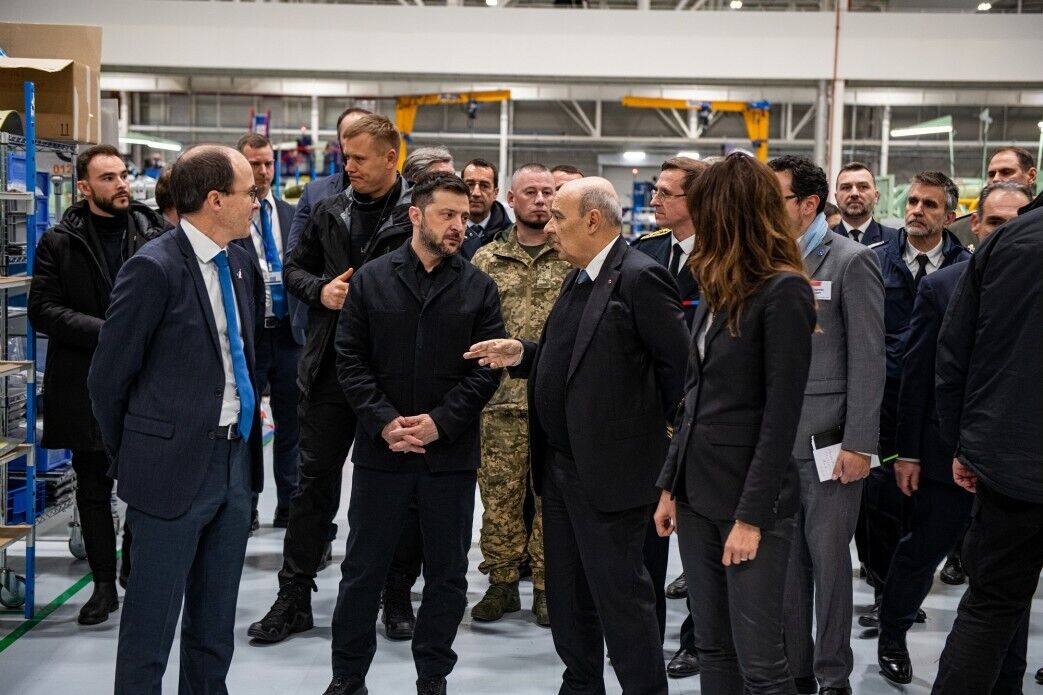 Зеленський у Франції відвідав завод-виробник літаків Rafale. Фото і відео