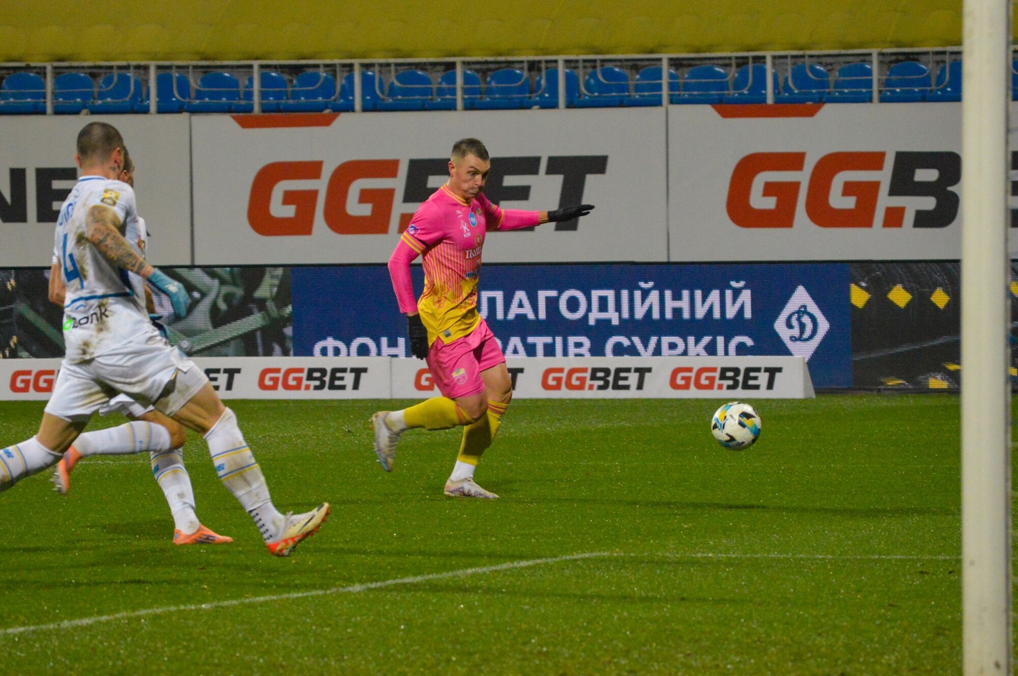 "Динамо" в матчі з останньою командою чемпіонату зазнало 4-ї поразки поспіль в УПЛ