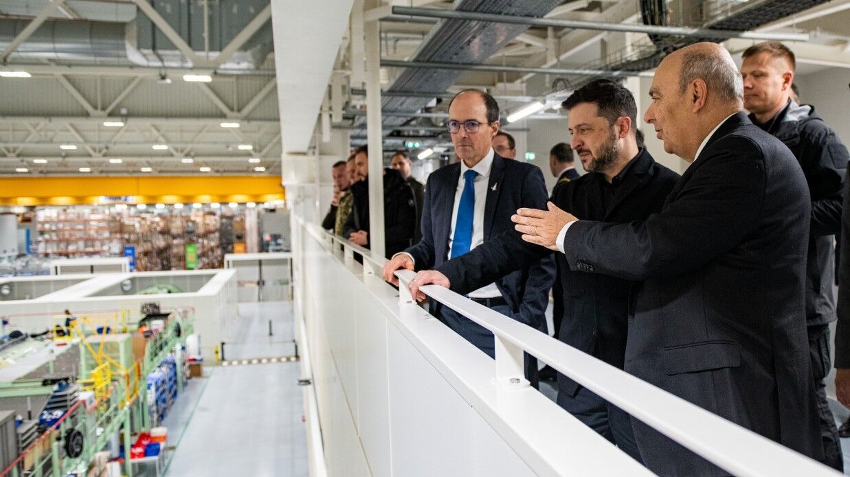Зеленський у Франції відвідав завод-виробник літаків Rafale. Фото і відео