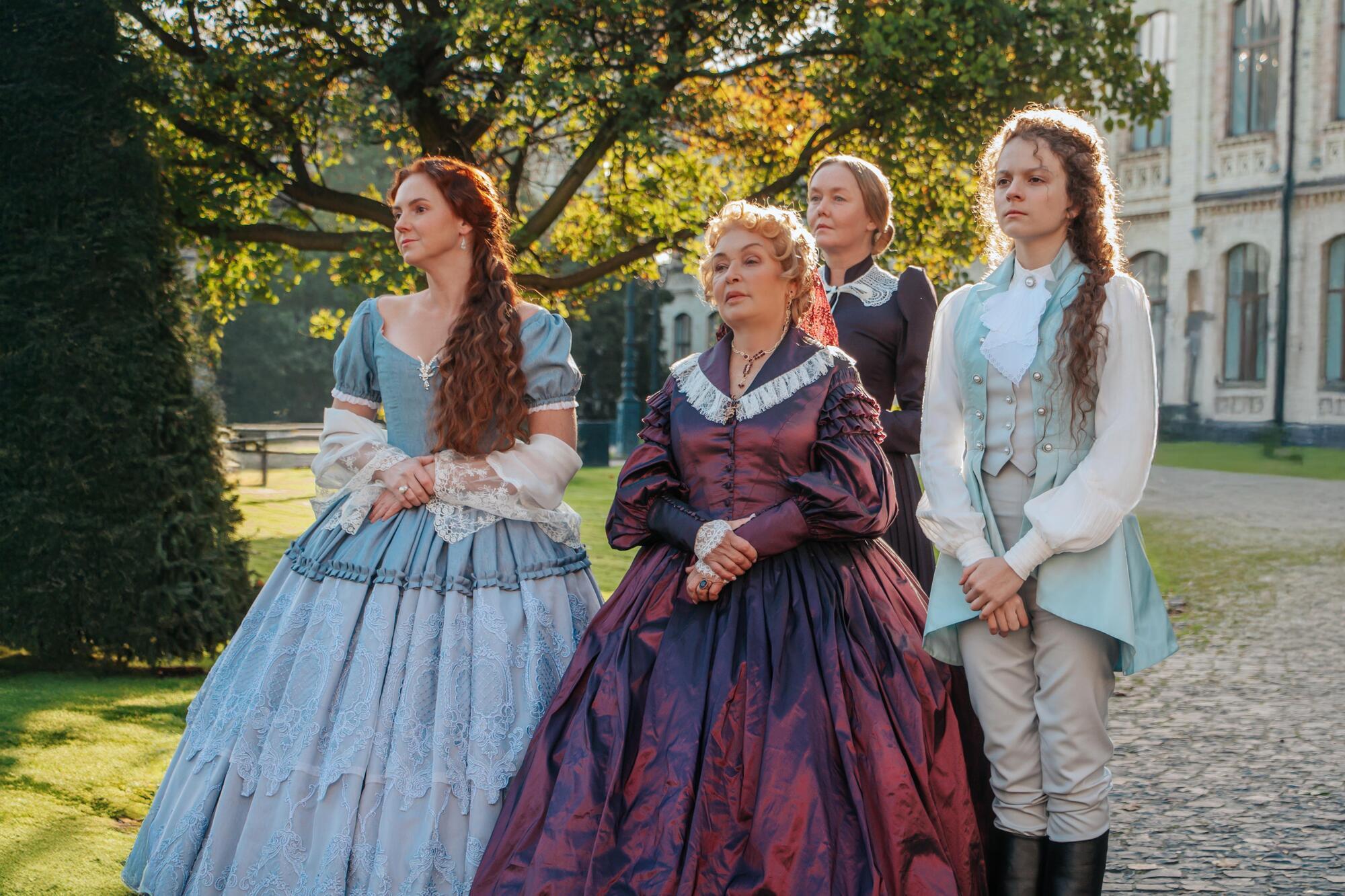 Сообщение от Роговцевой, требования Гнатковского и конфликт с автором романа. Закулисные тайны второго сезона "Кофе с кардамоном"