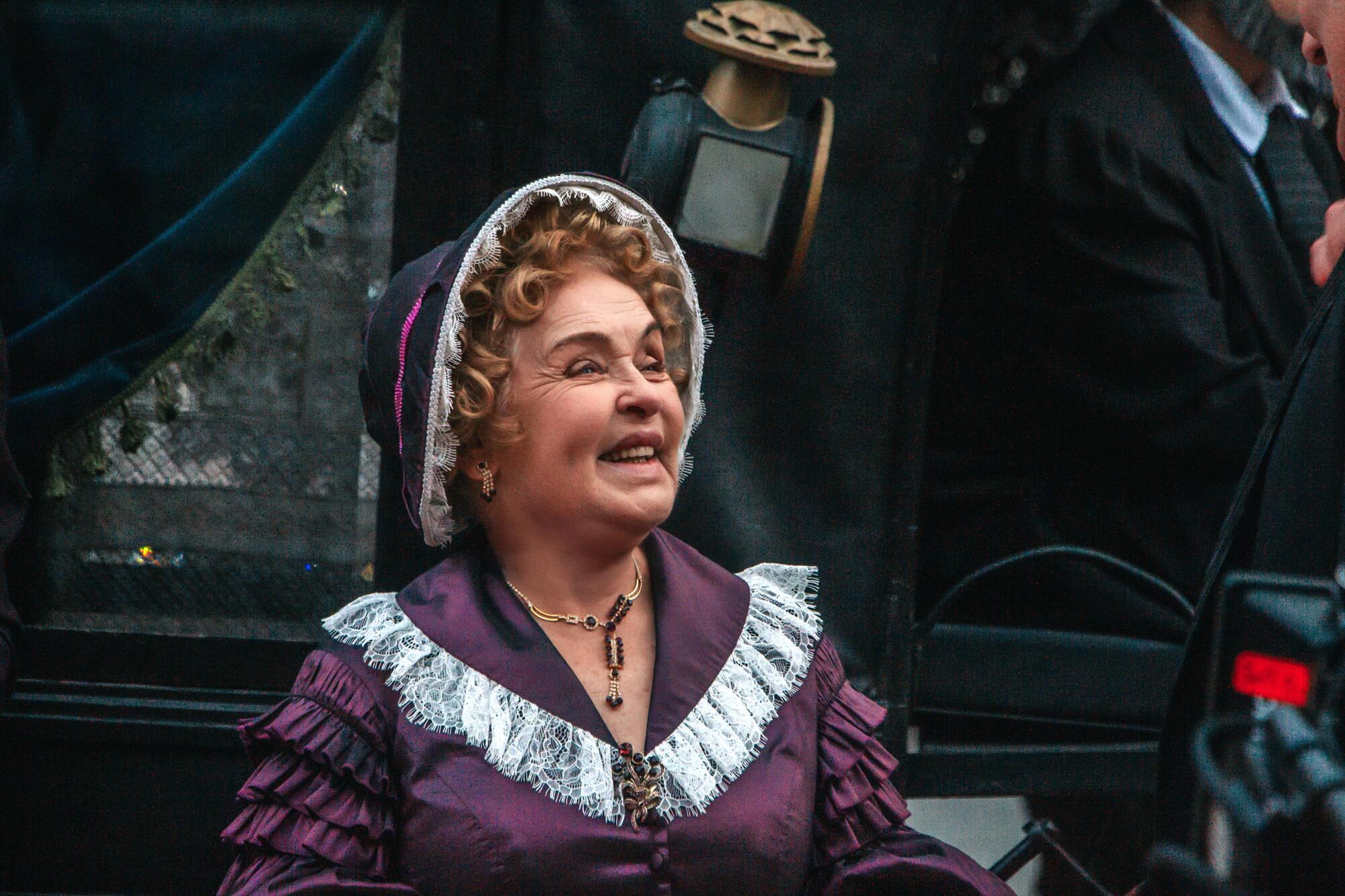 Сообщение от Роговцевой, требования Гнатковского и конфликт с автором романа. Закулисные тайны второго сезона "Кофе с кардамоном"