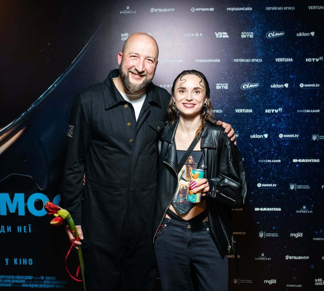 "Нам відомо вже про сімох загиблих". Зірка фільму "Довбуш" Дар’я Плахтій про втрати команди на фронті, феномен "Ти – космос" і роботу баристою в Лондоні