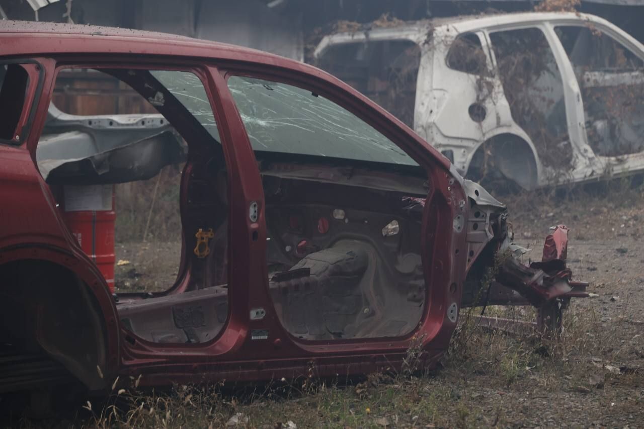 "Одна колега загинула, інша в лікарні": мешканка Дніпра розповіла про ворожий удар і його наслідки. Відео