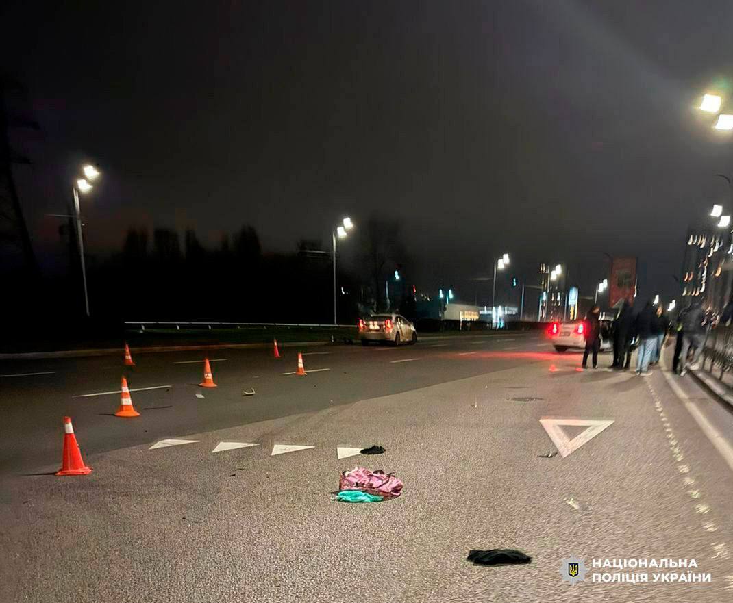 В Киеве на Оболони пьяный гражданин РФ на переходе сбил насмерть 13-летнюю девочку. Подробности ДТП и фото