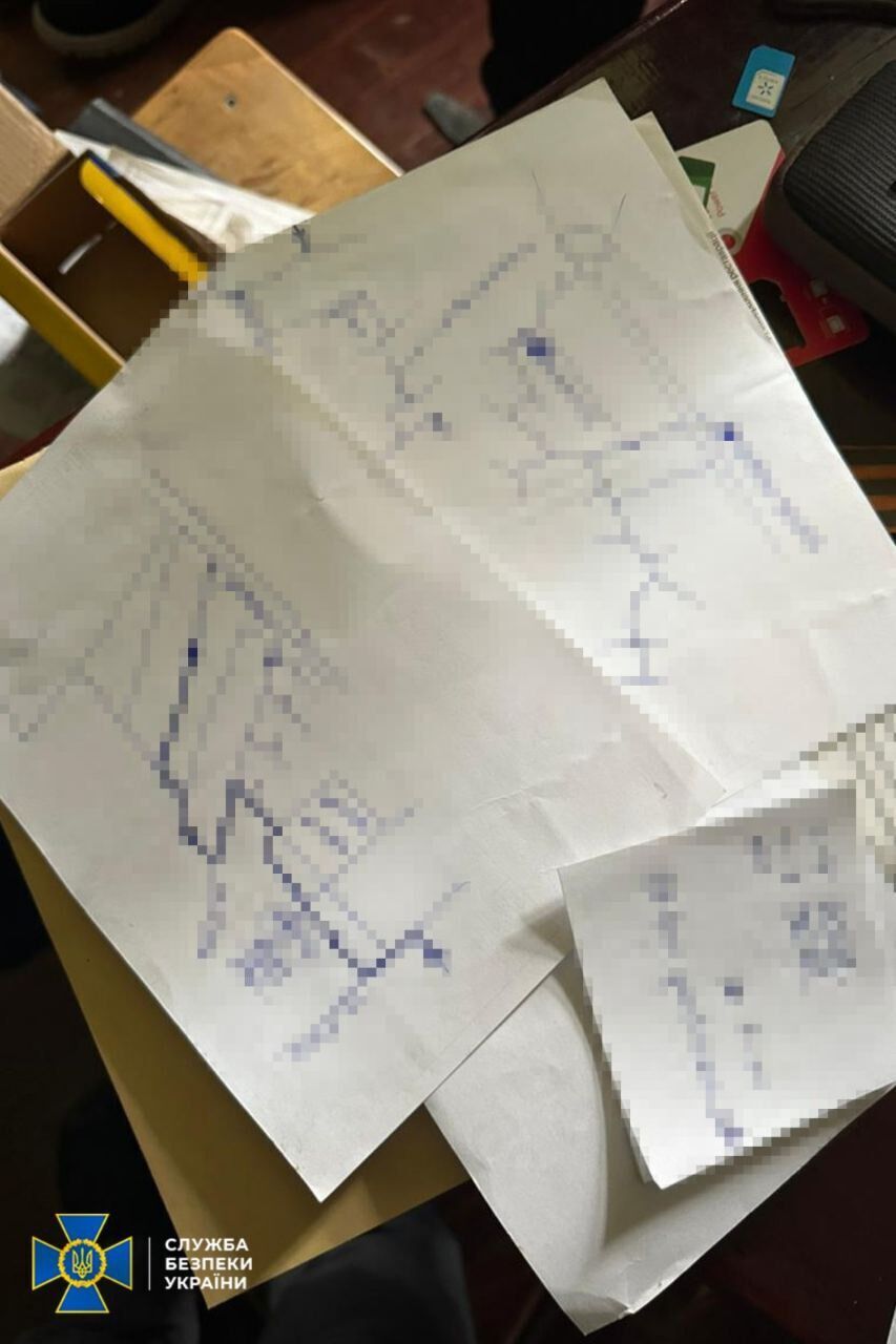 Прятался от мобилизации: СБУ задержала вражеского корректировщика, который готовил новую атаку РФ на Черновцы. Фото