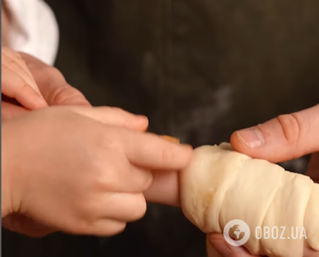 Идеальные сосиски в тесте на прессованных дрожжах: рецептом поделился Михаил Кацурин