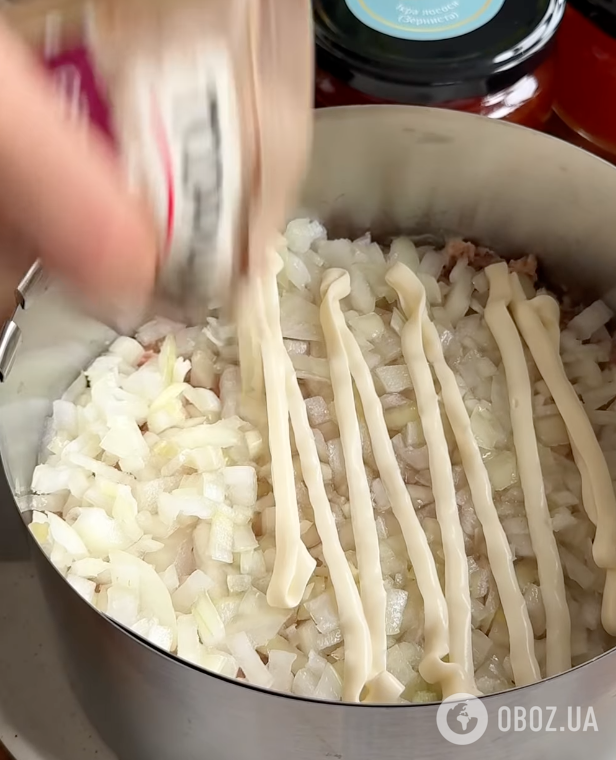 "Мімоза по-королівськи" для святкового столу: ділимося рецептом яскравої та смачної страви