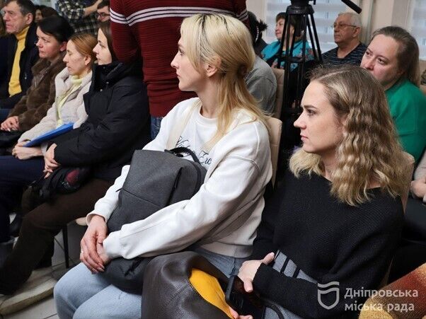 Поддержка и фундамент жизни: в Днепре еще 21 семья переселенцев из Мариуполя получила ключи от социального жилья