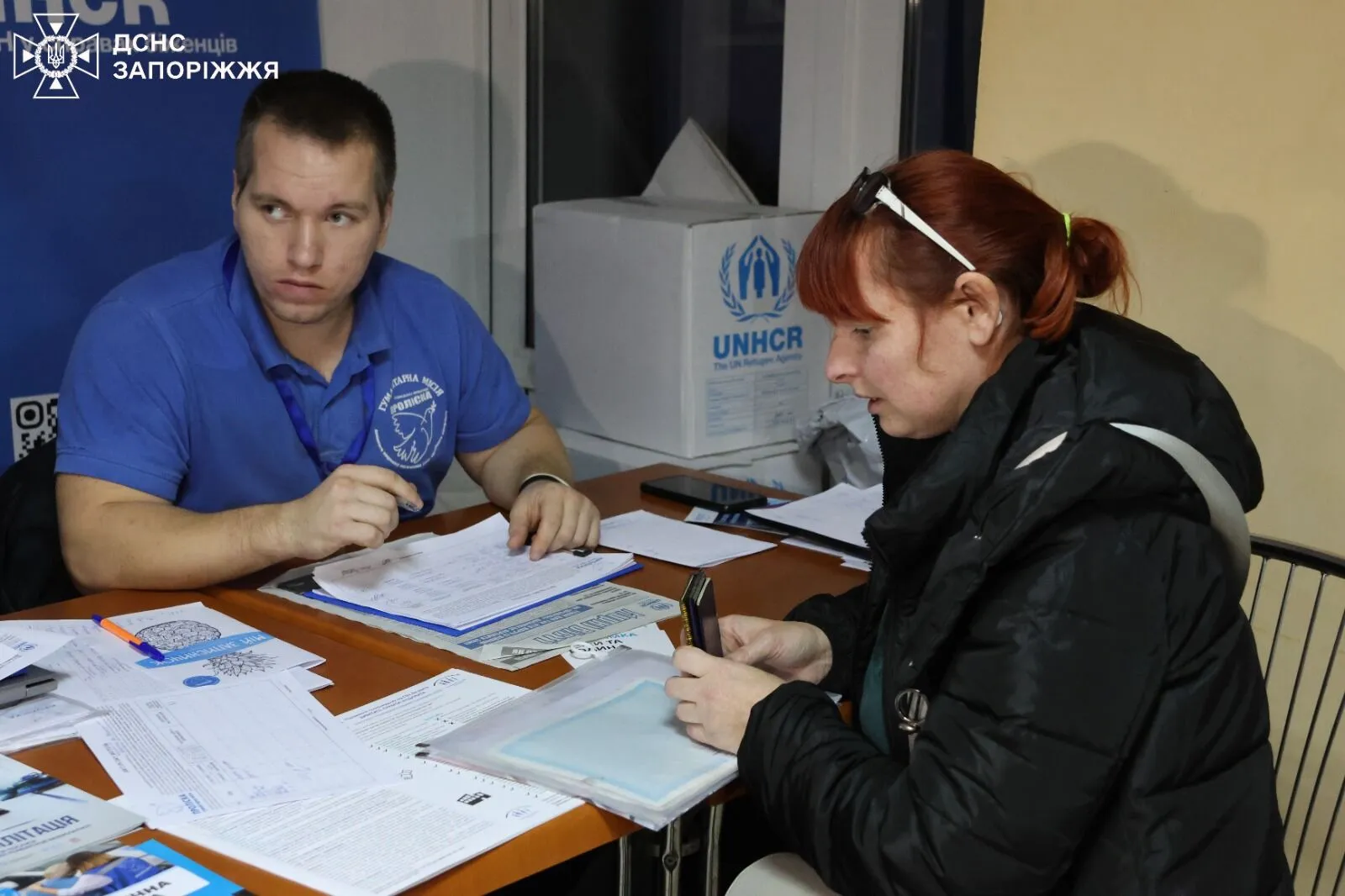 На Запоріжжі рятувальники вивезли з-під обстрілів чотири покоління однієї родини. Фото і відео