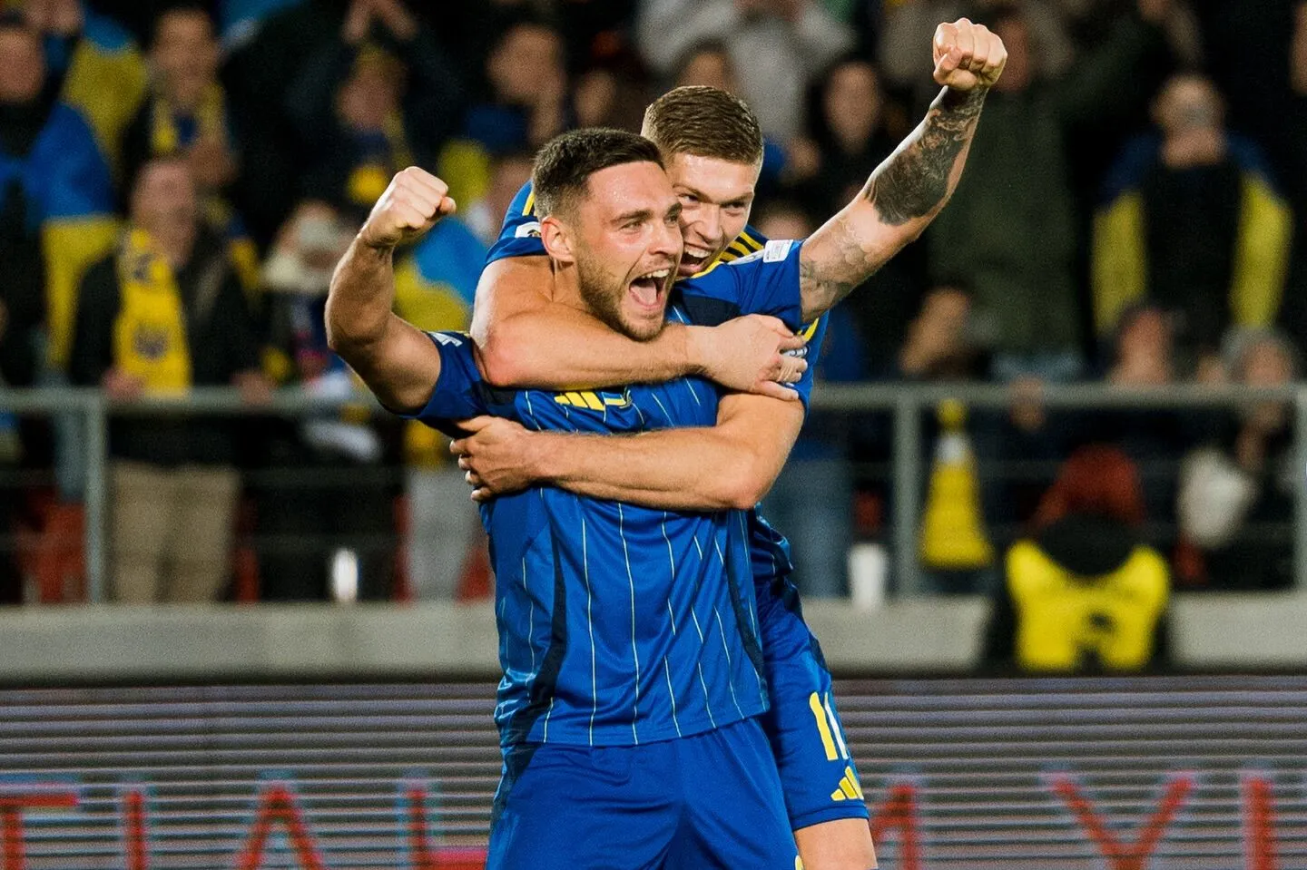 Украинский футболист потребовал удвоить ему зарплату в Украине до 100 000 долларов в месяц – СМИ