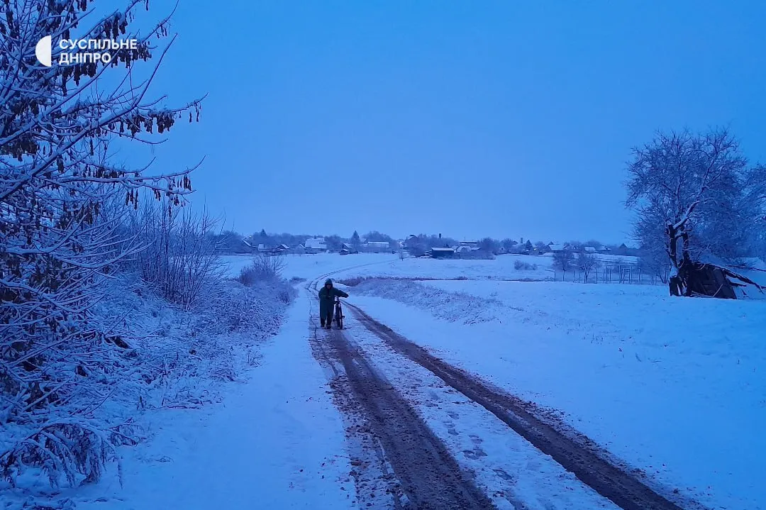 Пришла зима: в Украине в ряде областей выпал снег. Фото и видео
