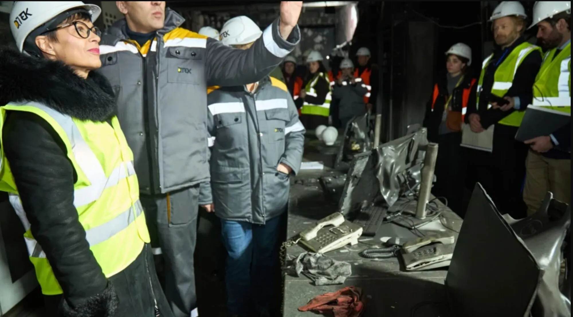 Еврокомиссар Марта Кос посетила поврежденную обстрелами ТЭС ДТЭК