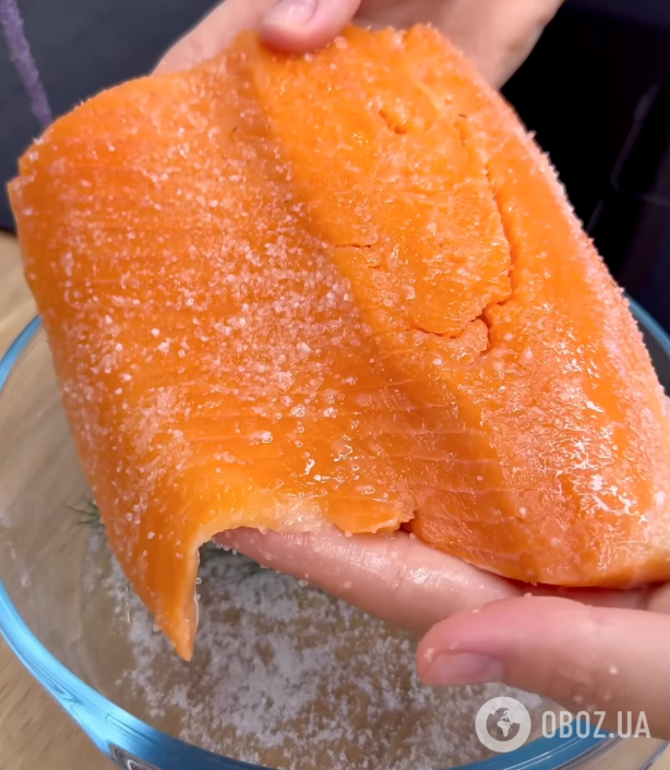 Як смачно засолити червону рибу для салатів і бутербродів: ділимося оригінальним рецептом