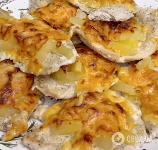 Сочное мясо по-французски с ананасами и сыром: рецепт вкусного блюда для новогоднего стола