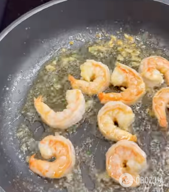 Новорічний салат з авокадо та креветками: рецепт легкої та дуже смачної страви