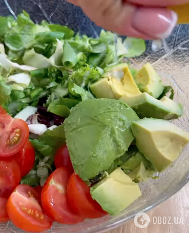 Новорічний салат з авокадо та креветками: рецепт легкої та дуже смачної страви