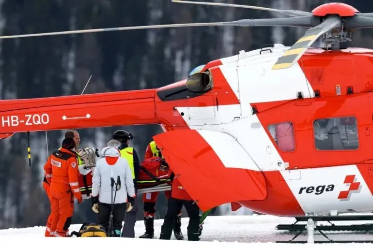 Олимпийская чемпионка-горнолыжница влетела в ограждение на скорости 100 км/ч и сломала шею. Видео