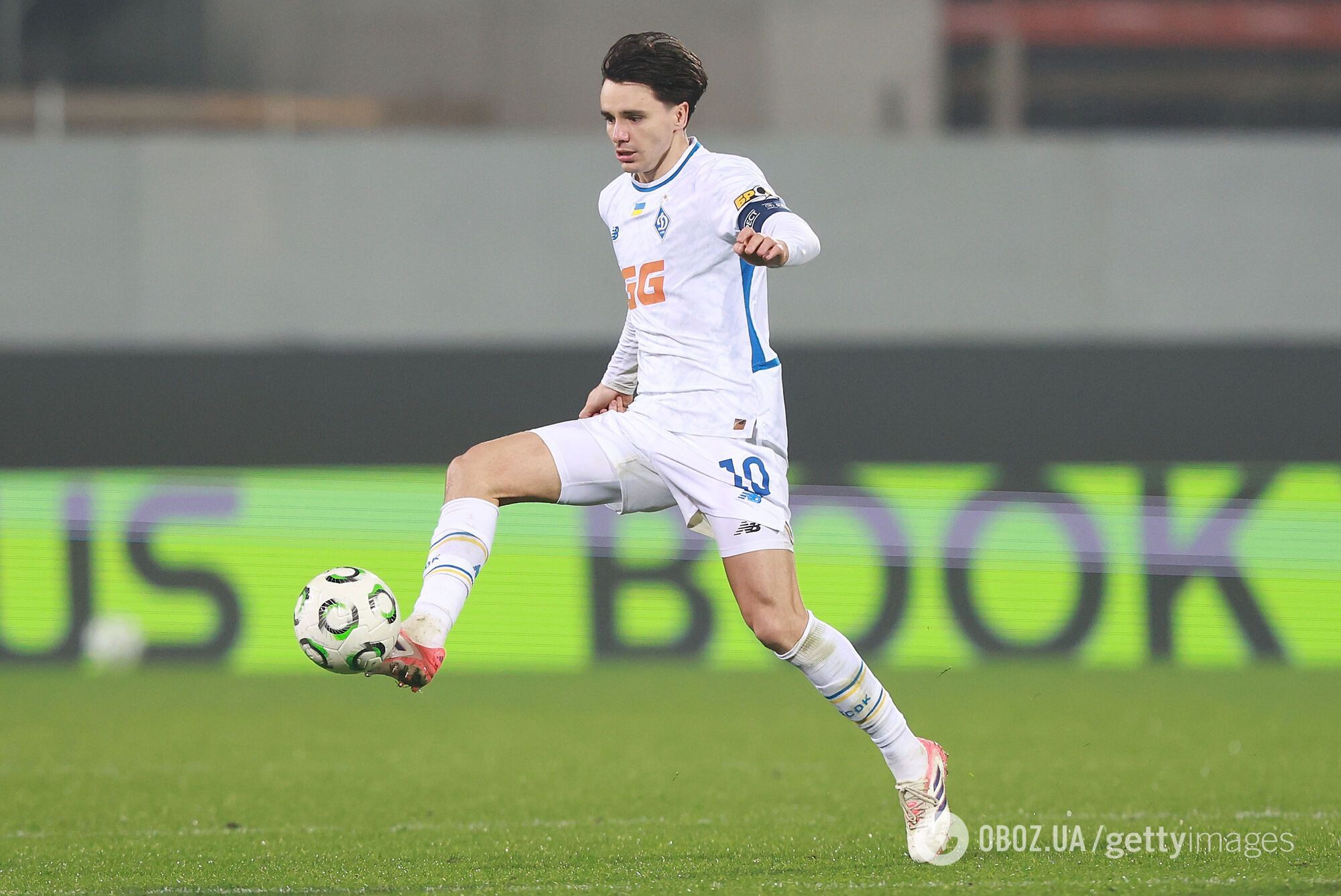 "Динамо" забило гол-шедевр, але програло "Фіорентині" в Лізі конференцій. Відео