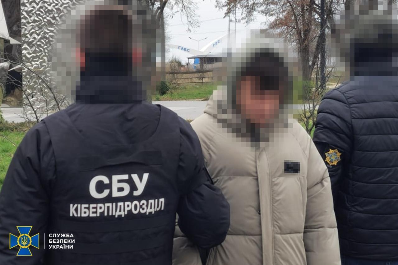 Готували обстріли РФ по ТЕЦ та ГЕС на Київщині: СБУ затримала двох ворожих агентів. Фото