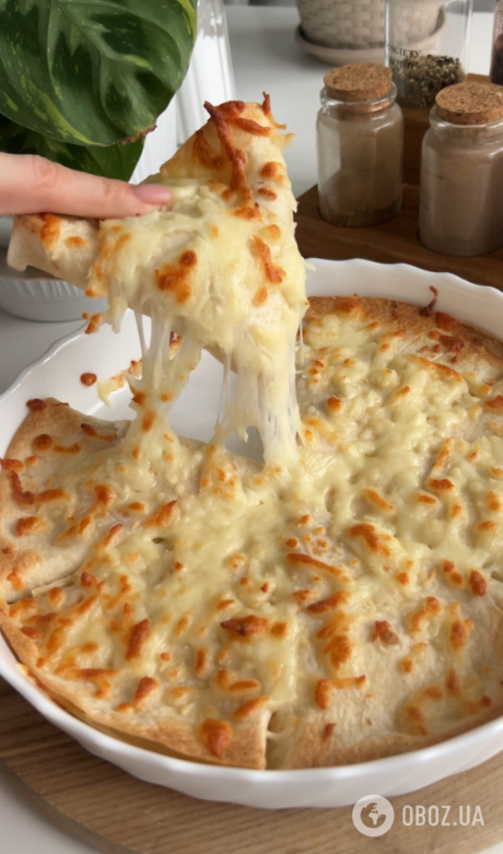 Что вкусно приготовить из лаваша на обед: добавьте ветчину, сыр и помидоры