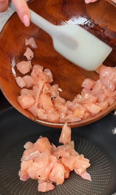 Конкурент олів'є: як приготувати смачний майонезний салат з куркою на Новий рік