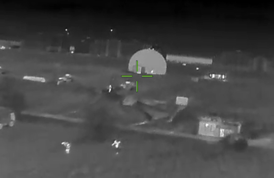 У ворога мінус транспортник Ан-26 та дві РЛС: воїни ГУР провели вдалу операцію в Криму. Відео