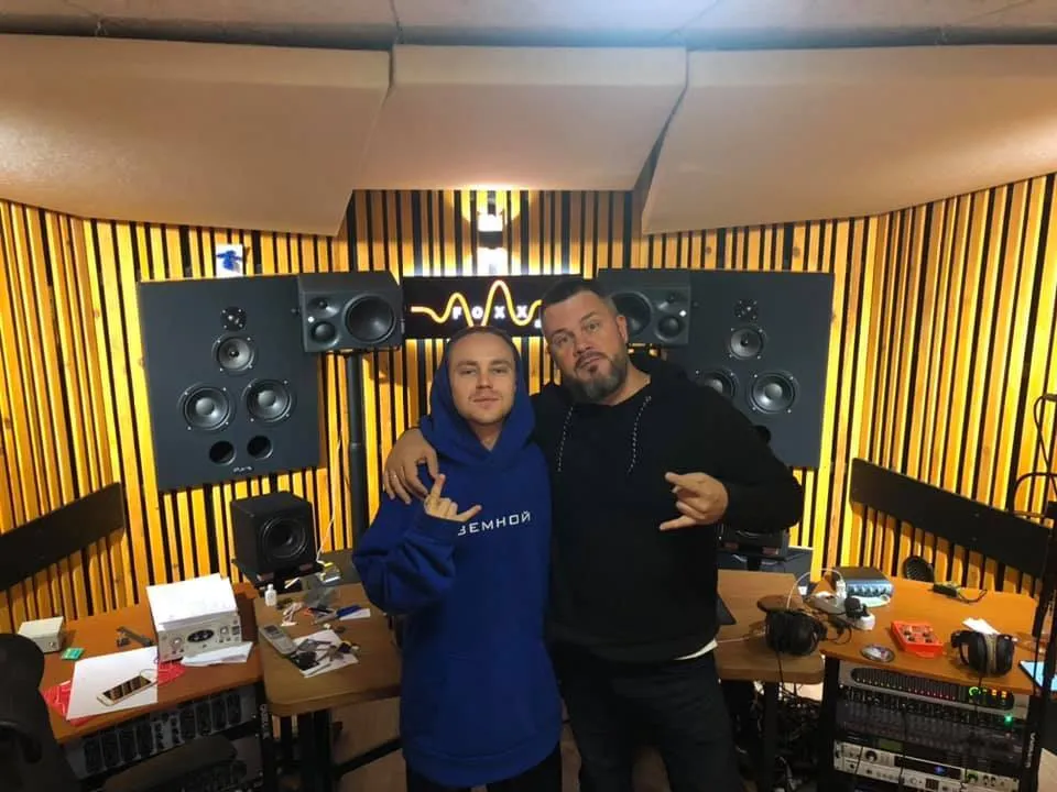 "Мені є що сказати". Вадим Лисиця – про борг, який пробачив Олені Тополі, дивну розмову з Винником після вторгнення та повернення Лободи в Україну