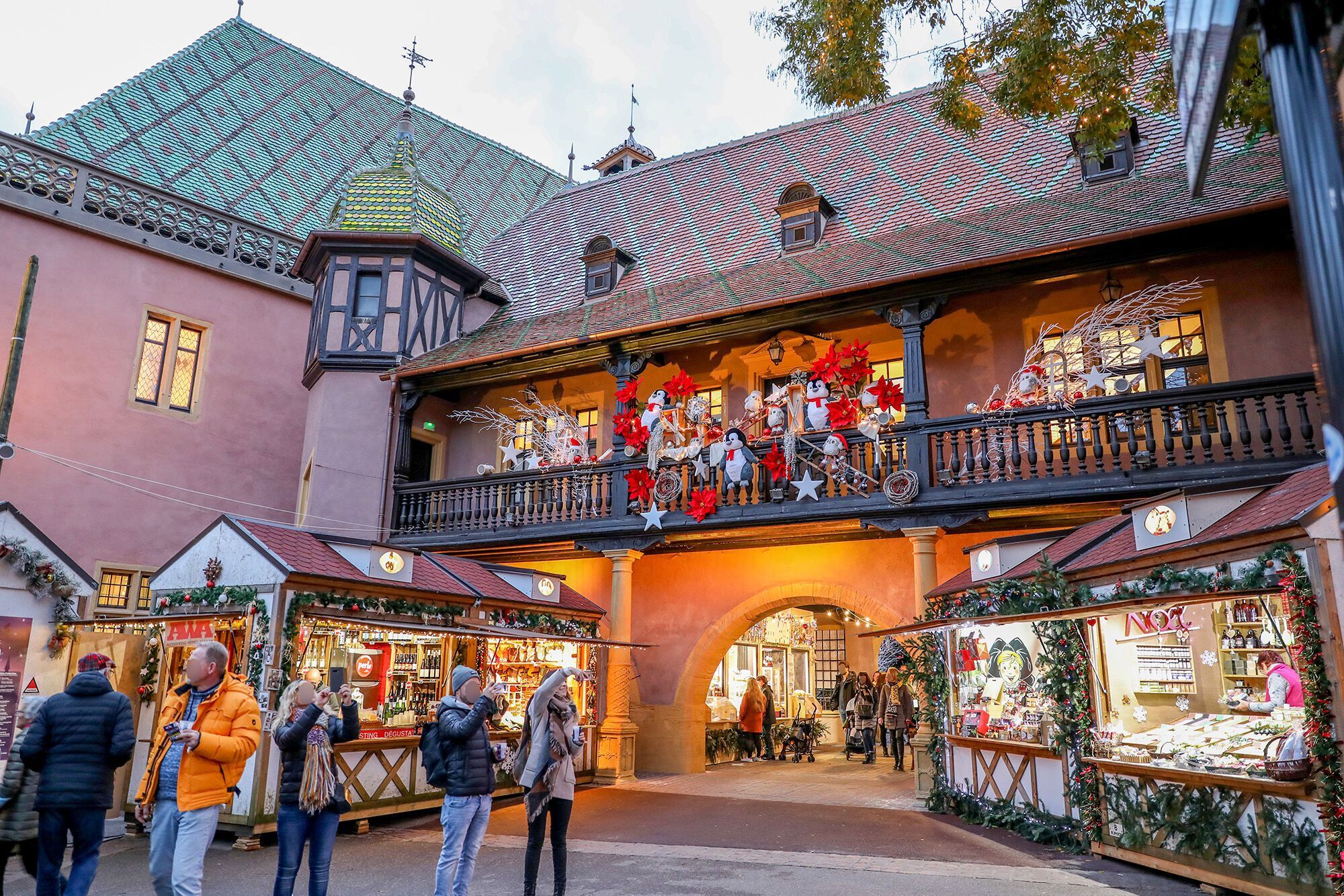 Европейский городок, который прозвали "домом Рождества", стал хитом в соцсетях